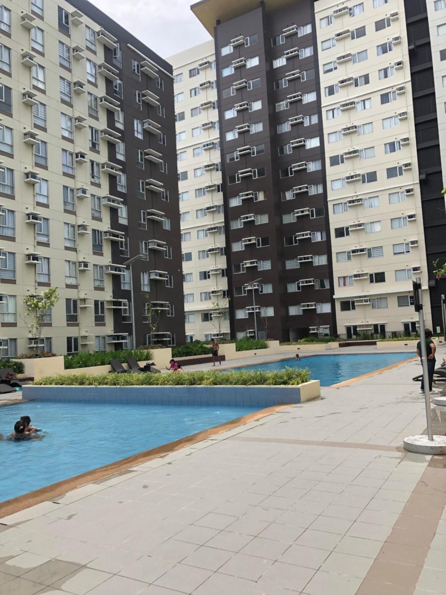 Spacious 2 Bedroom Condo Unit For Rent ايلويلو المظهر الخارجي الصورة