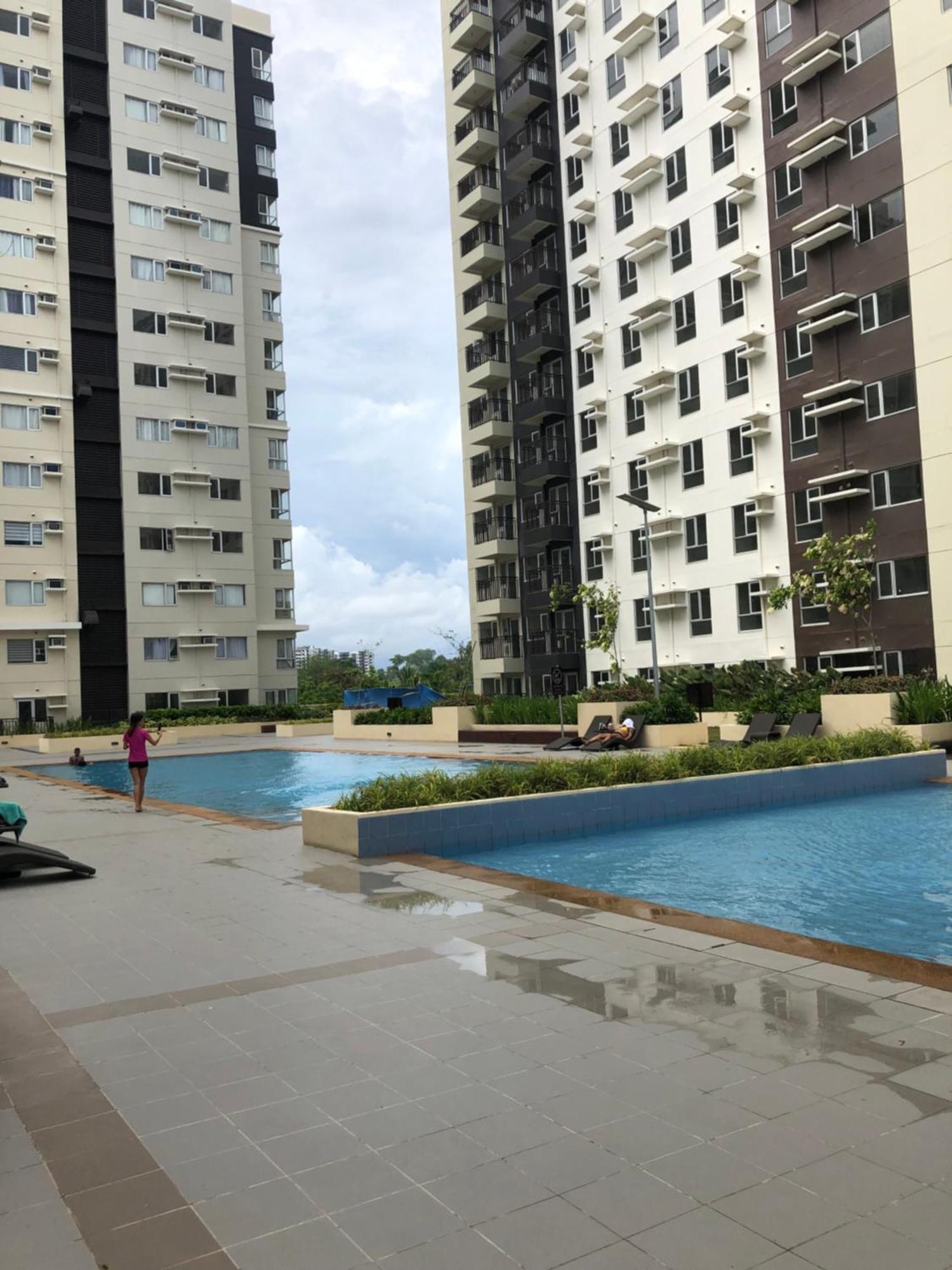 Spacious 2 Bedroom Condo Unit For Rent ايلويلو المظهر الخارجي الصورة