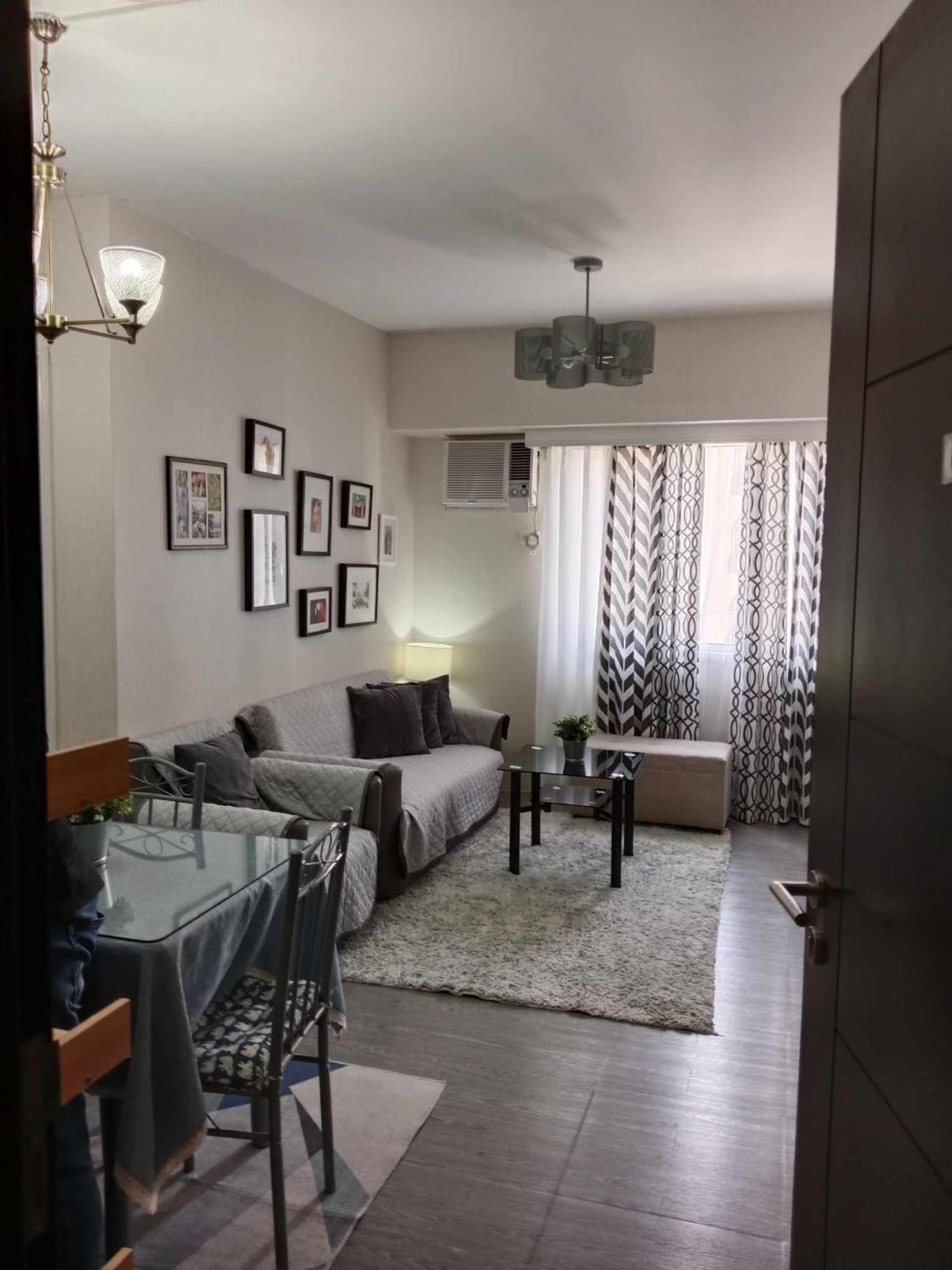 Spacious 2 Bedroom Condo Unit For Rent ايلويلو المظهر الخارجي الصورة